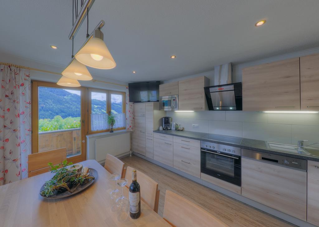 Ferienhaus Schweinberger Zell am Ziller Luaran gambar