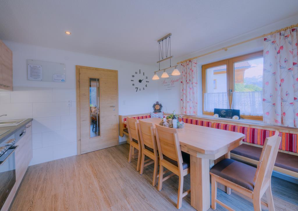 Ferienhaus Schweinberger Zell am Ziller Luaran gambar