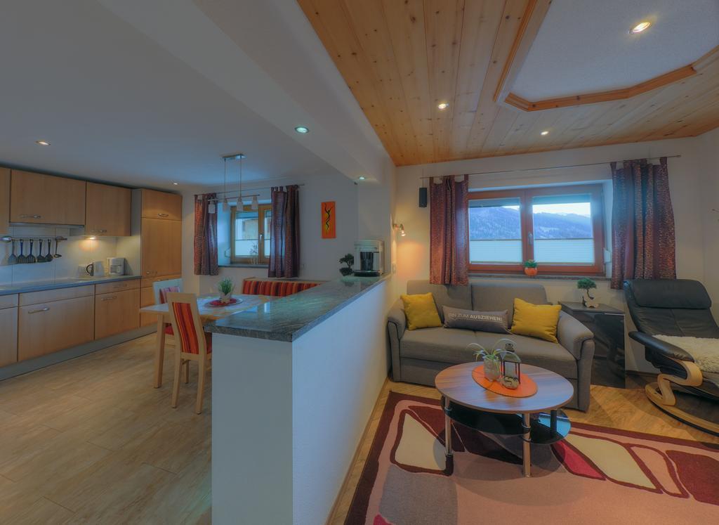 Ferienhaus Schweinberger Zell am Ziller Luaran gambar